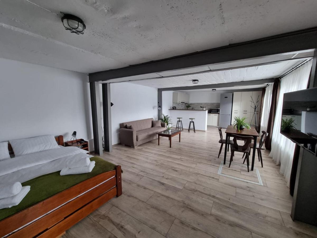 The Cozy Bunker Apartment ซีบิว ภายนอก รูปภาพ